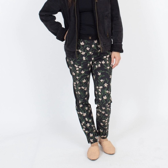 Nicole Miller Pants - NWT Nicole Miller Artelier Floral Jeans